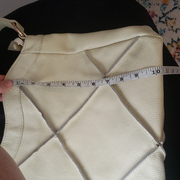 Nyla Noor Off-White Soho Tote - Picture 13 of 13